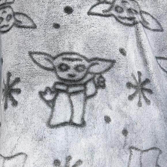 STAR WARS The Mandalorian Grogu Women's 2-Piece Plush Fleece Jogger Lounge Set - Picture 7 of 8